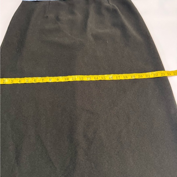 Typhany Vintage Elegant Dark Green Women's midi Skirt in size 14 - Picture 7 of 11